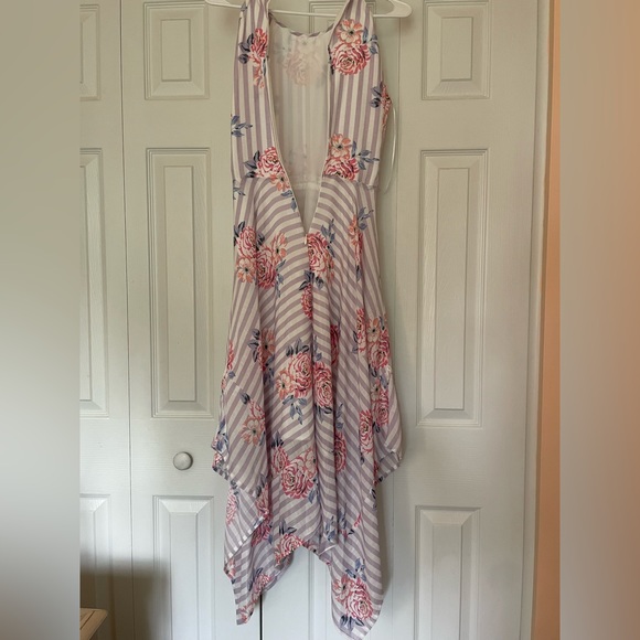 Candies extra small dress. Perfect for spring or summer. Worn once. - Picture 2 of 5